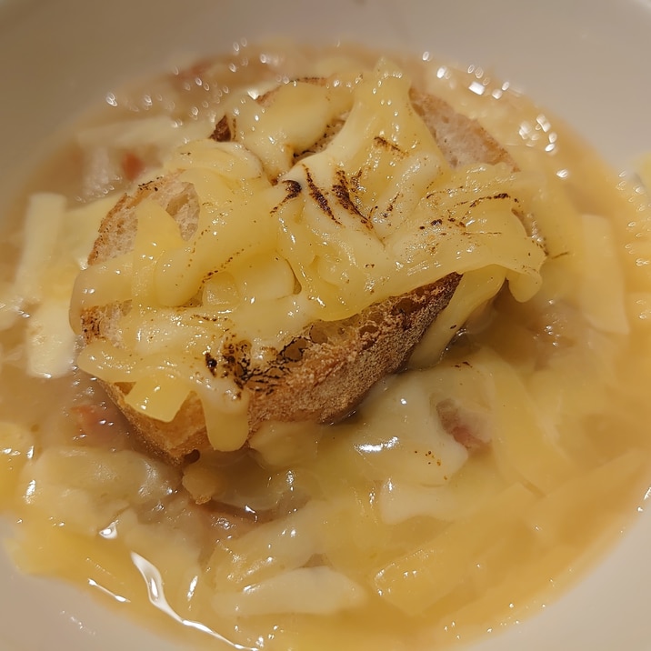 ダッチオーブンで作るオニオングラタンスープ レシピ 作り方 By パンダ12 楽天レシピ ダッチオーブンで作るオニオングラタンスープ レシピ 作り方 By パンダ12 楽天レシピ